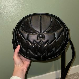 Love Pain Stitches Black Pumpkin Kult🎃🖤